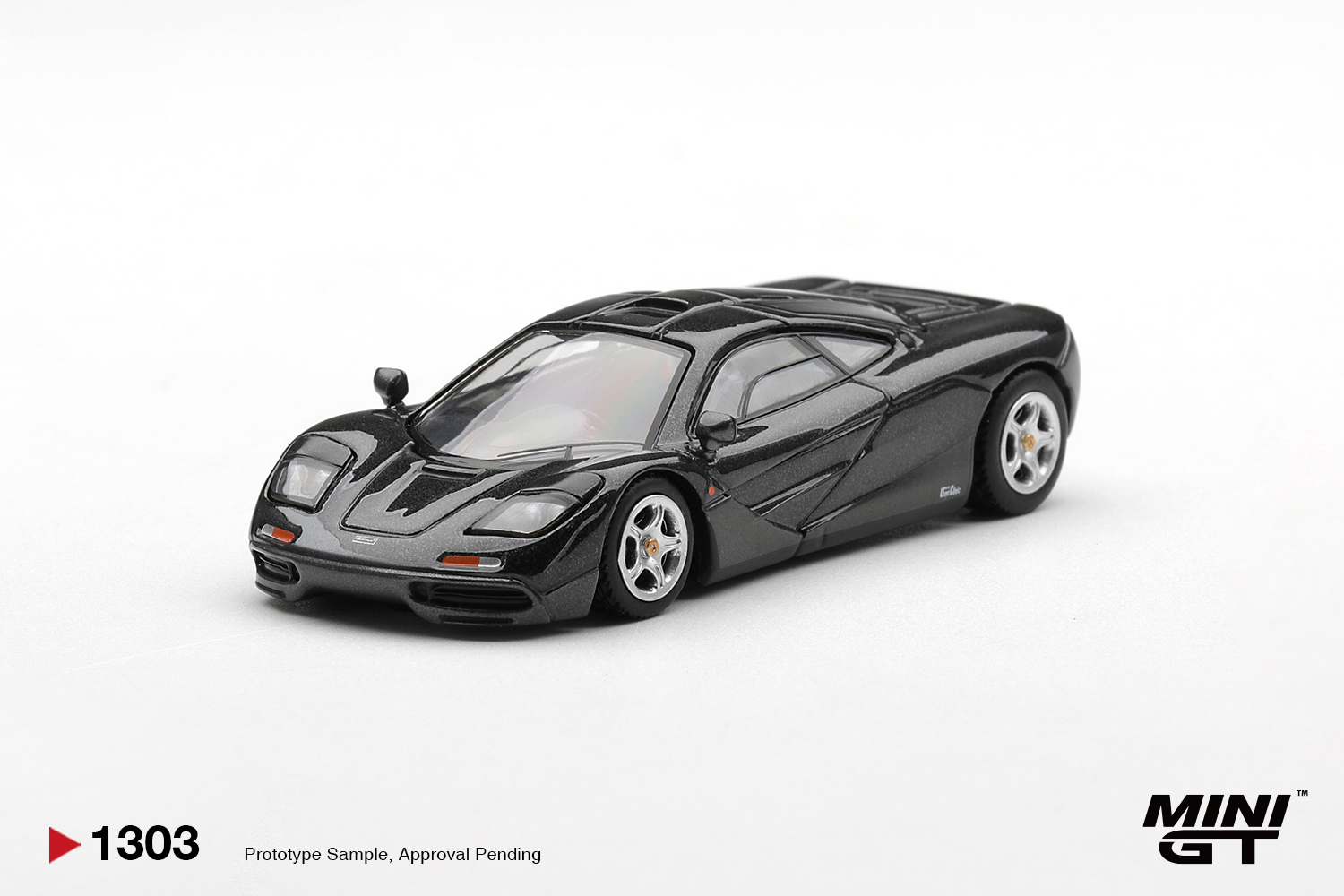 Die Cast Car 1 64 - MINIGT 1/64 McLaren F1 Blauw Zwart